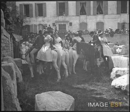 Groupe de cavaliers (Arles)